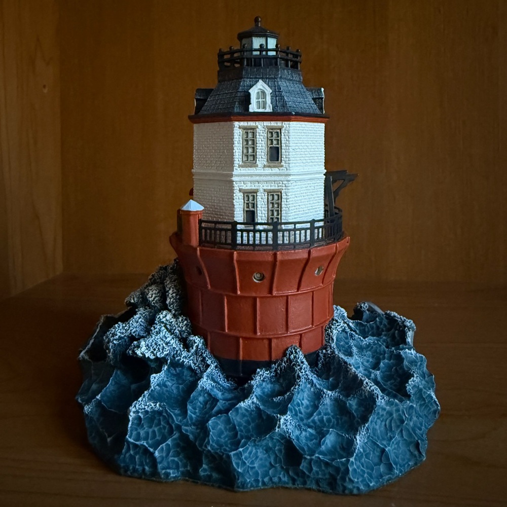 Coastal Lighthouse Sculpture in Red‎ and Gray